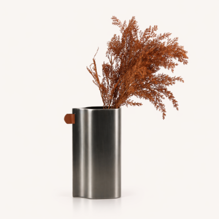 Fluid Sculptural Decorative Vase UAE | Modern Flow Design