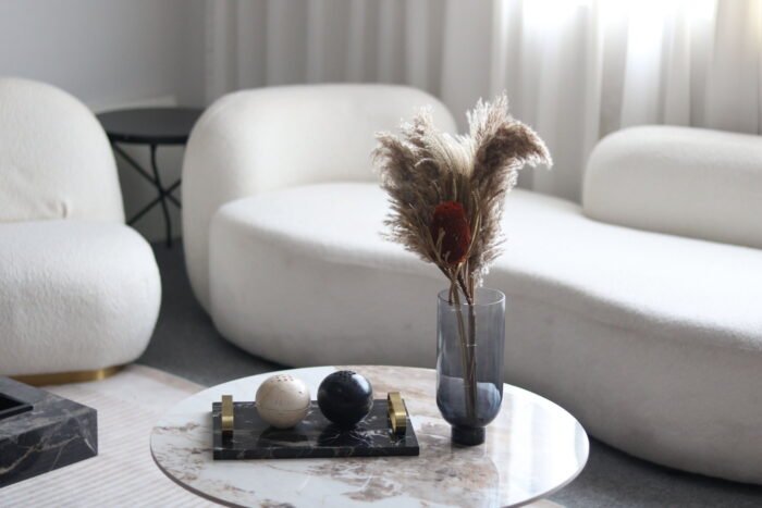 Modern simplicity glass vase with pampas grass, Smoky Calm design.