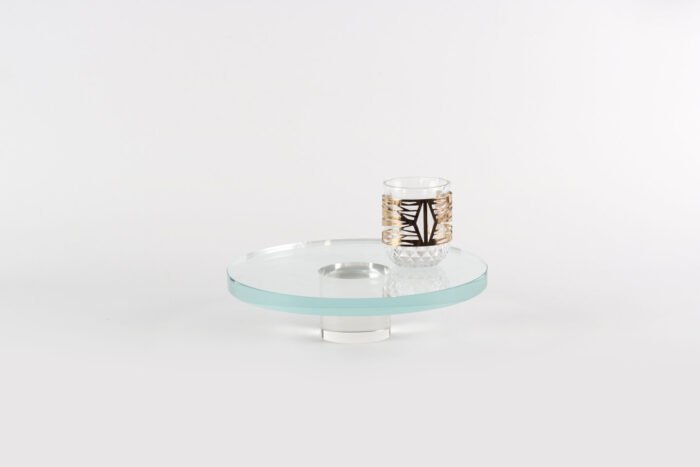 Crystal Halo Glass Tray – modern round glass tray with pedestal base.