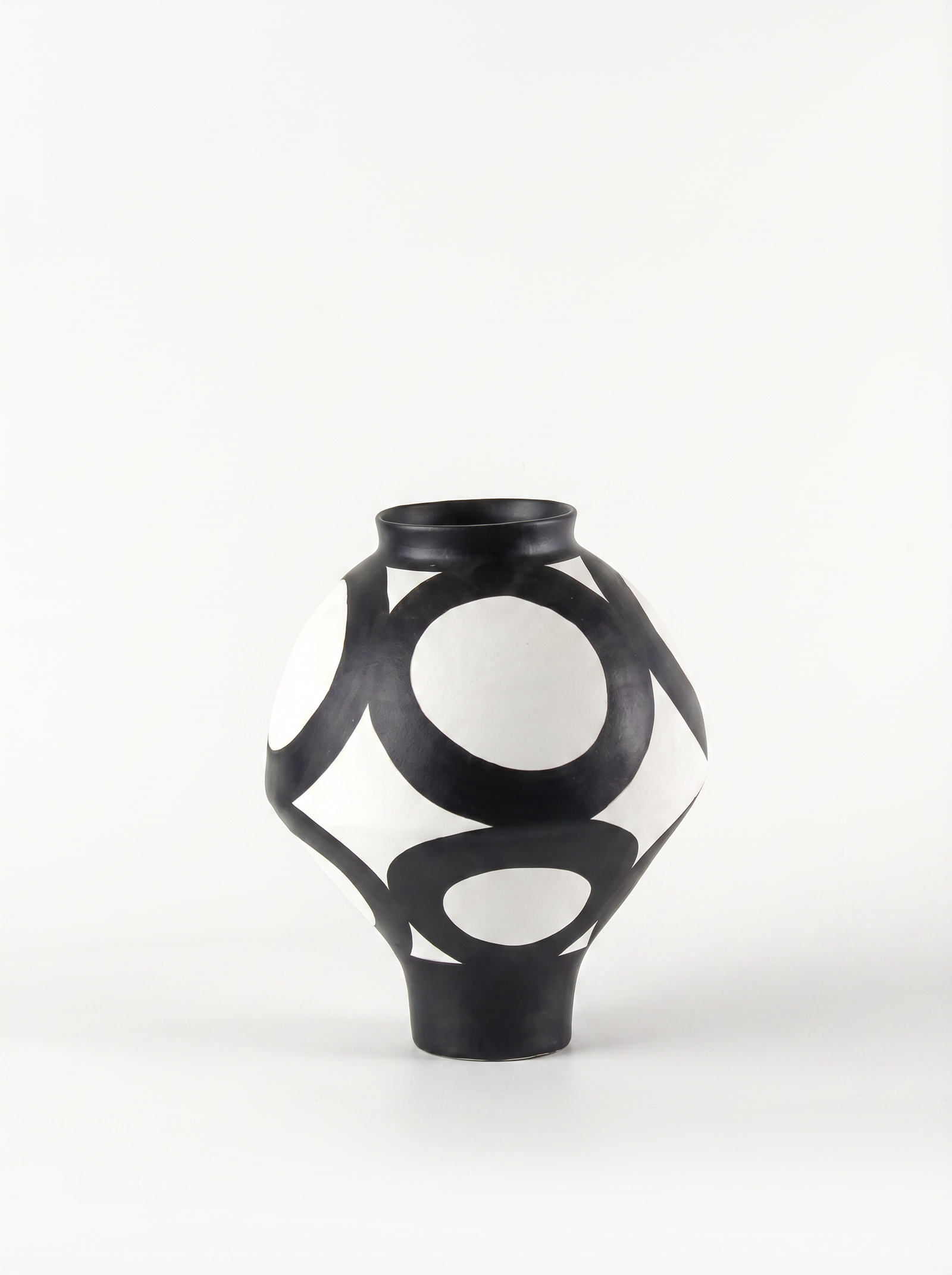Black Hollow Geometric Sculptural Vase UAE | Modern Monochrome Design