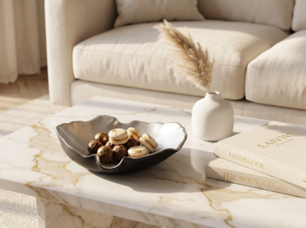 Sculptural Silver Leaf Tray – Modern Metallic Decor UAE