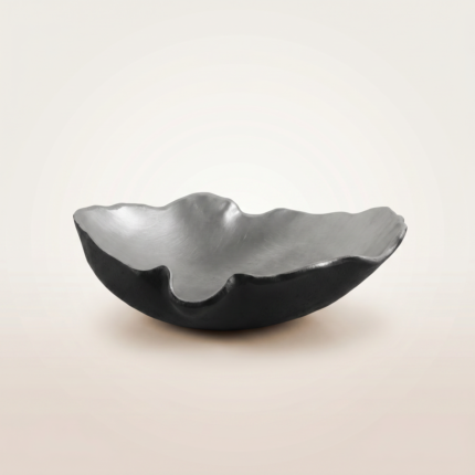 Sculptural Silver Leaf Tray – Modern Metallic Decor UAE
