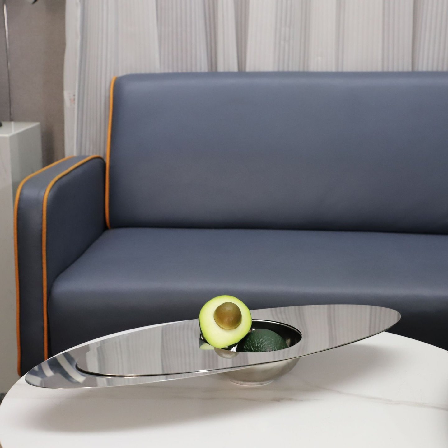 Futuristic Reflection Elliptical Platter – Stainless Steel Tray